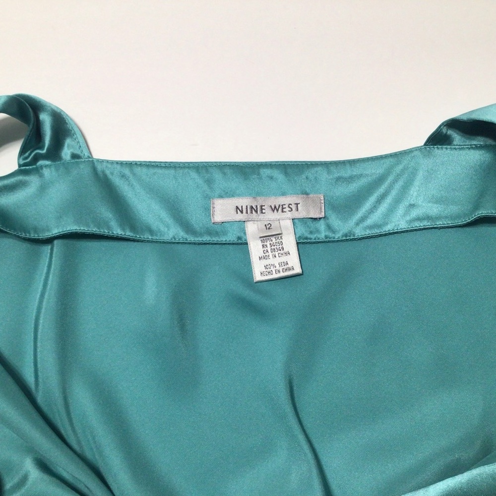 Elegant Teal Silk Sleeveless Top Size 12 Nine West - Picture 6 of 7